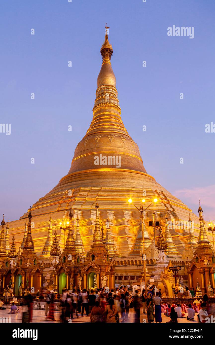 La Pagoda Shwedagon, Yangon, Myanmar. Foto Stock