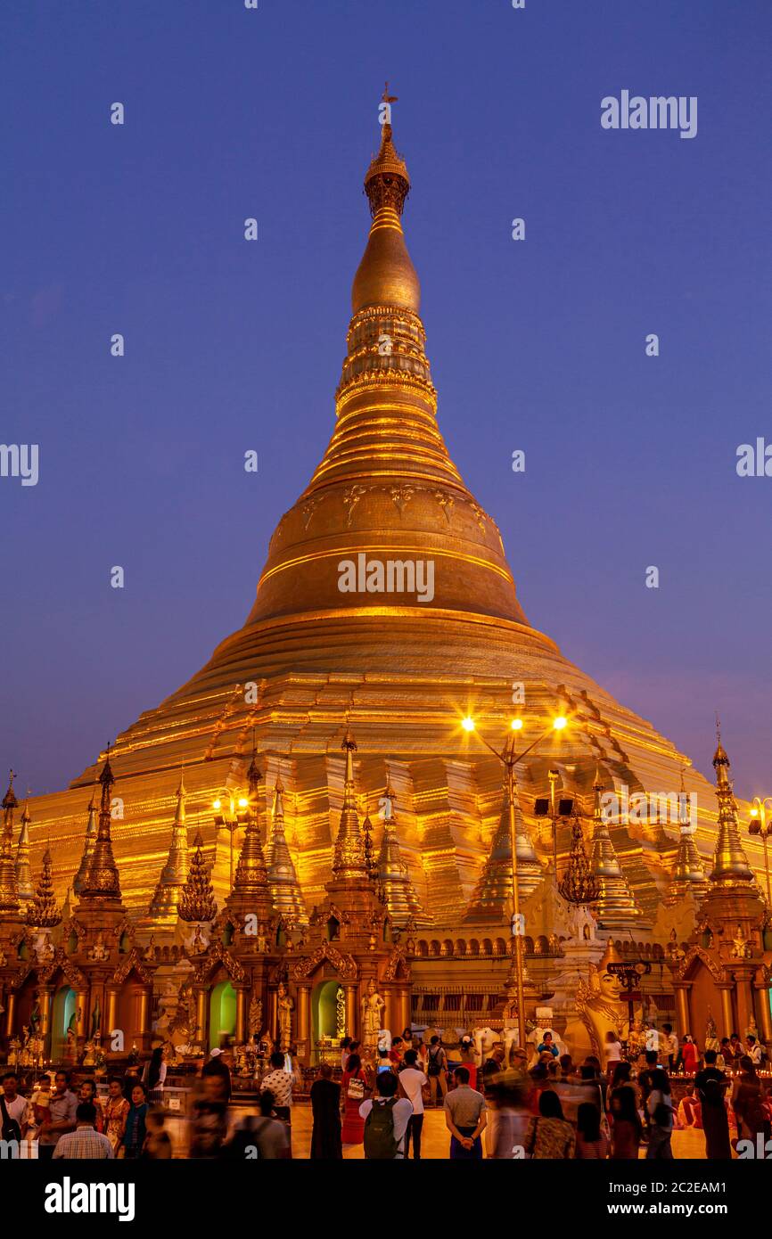 La Pagoda Shwedagon, Yangon, Myanmar. Foto Stock