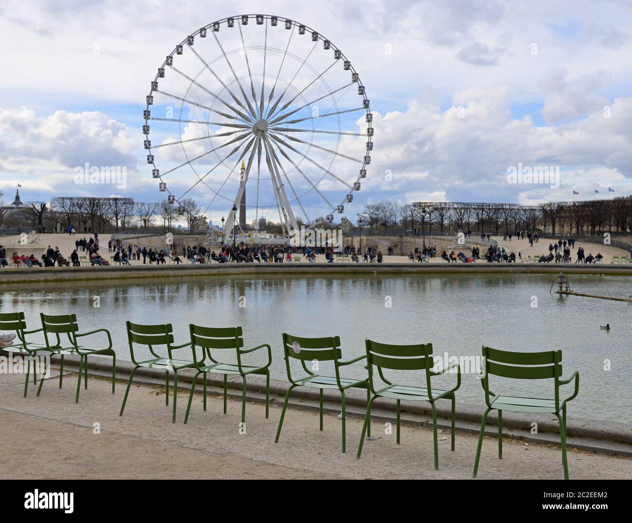 Il Giardino delle Tuileries in direzione di Place de la Concorde, Parigi FR Foto Stock
