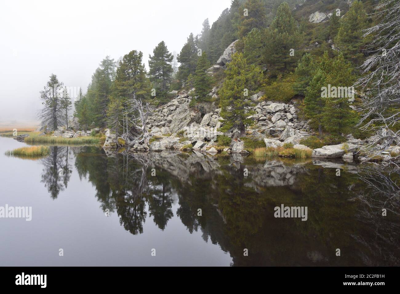 Le Alpi Gurktal con il Windebensee sono una catena montuosa delle Alpi centrali orientali in Austria Foto Stock