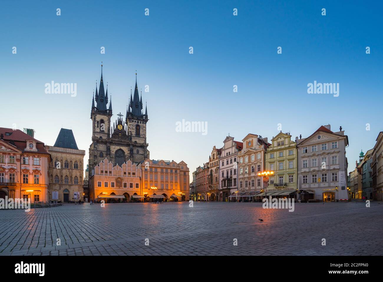 Piazza della città vecchia di Praga, Repubblica Ceca di notte Foto Stock