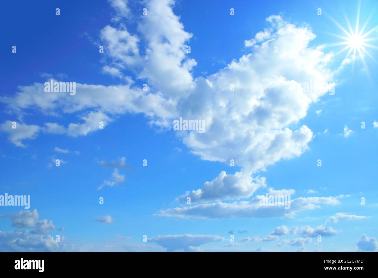 cielo blu sole nuvole texture Foto Stock