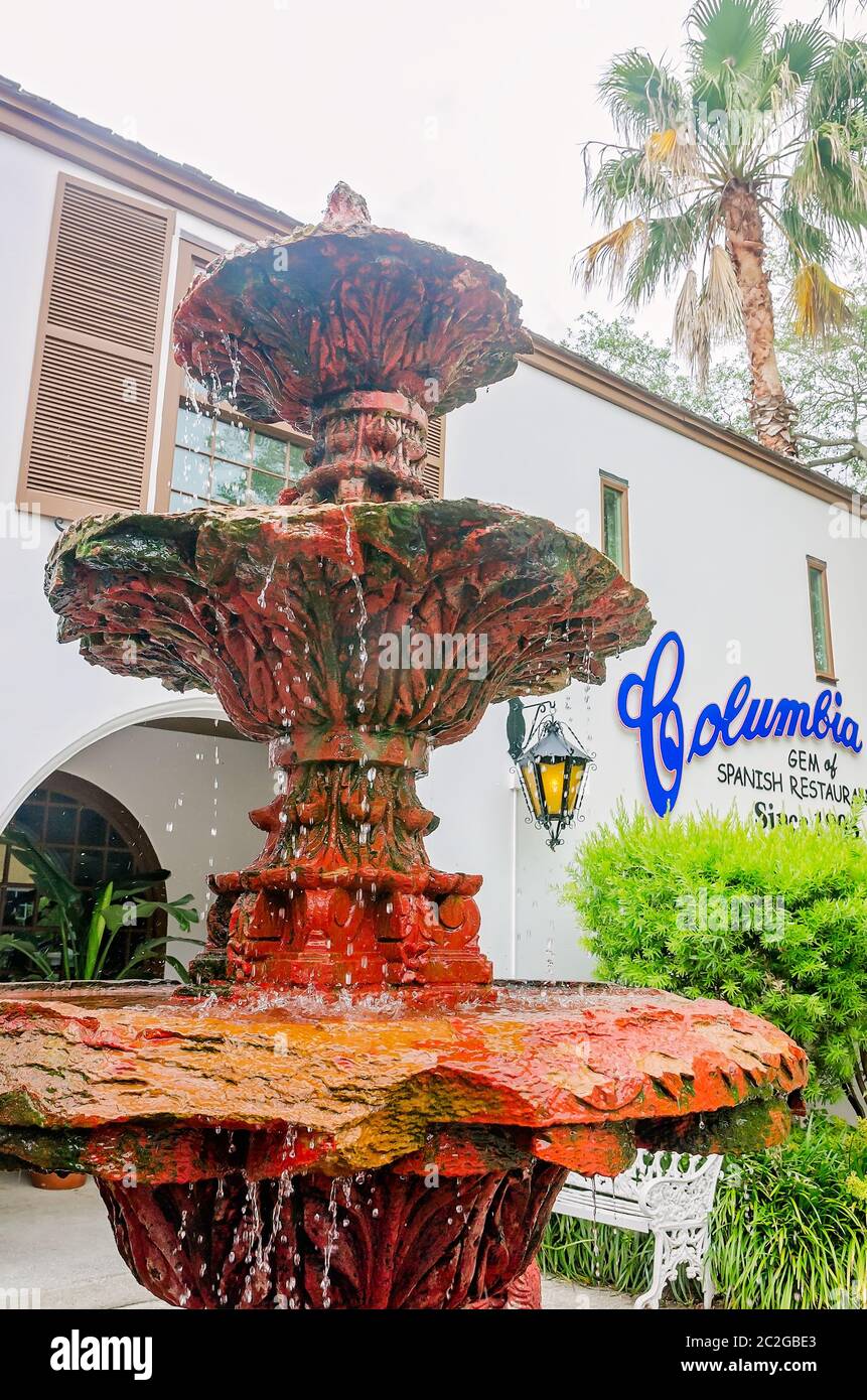 La fontana è raffigurata al ristorante Columbia su St. George Street, 11 aprile 2015, a St. Augustine, Florida. Foto Stock