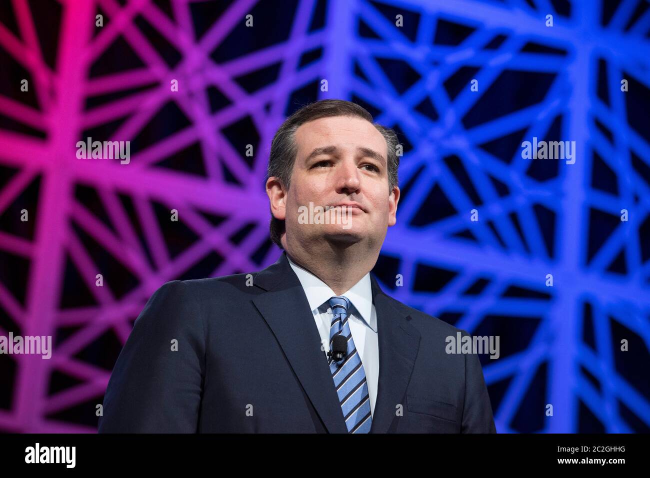 Dallas Texas USA, 14 maggio 2016: USA Il senatore Ted Cruz del Texas riconosce gli applausi della folla adorante mentre parla alla convention del Partito Repubblicano del Texas. ©Bob Daemmrich Foto Stock