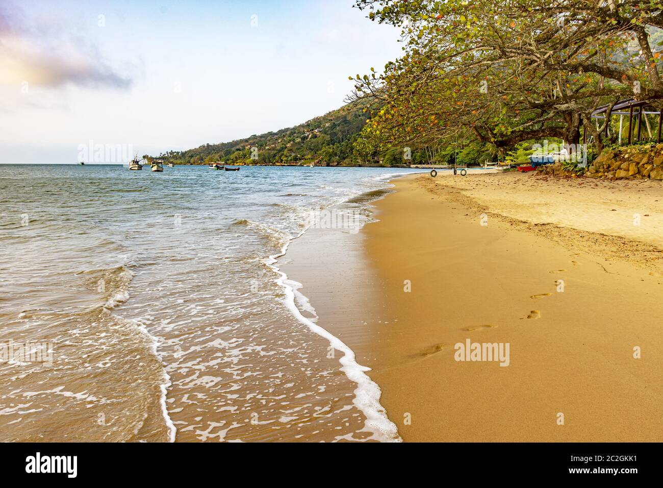 Ilhabela Island Beach uno dei principali luoghi turistici della costa di San Paolo Foto Stock