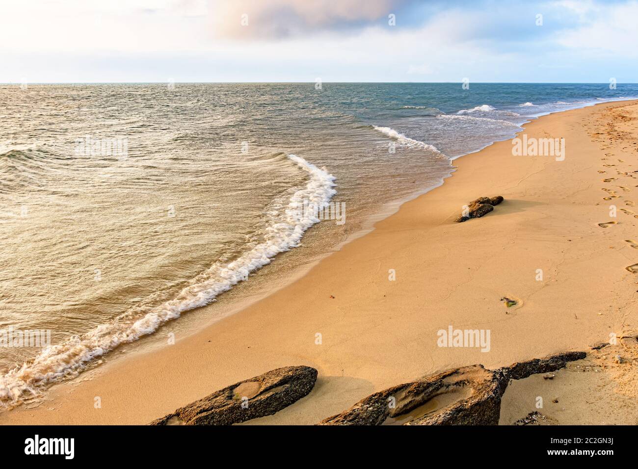 Spiaggia deserta e paradisiaca sull'Isola di Ilhabela Foto Stock