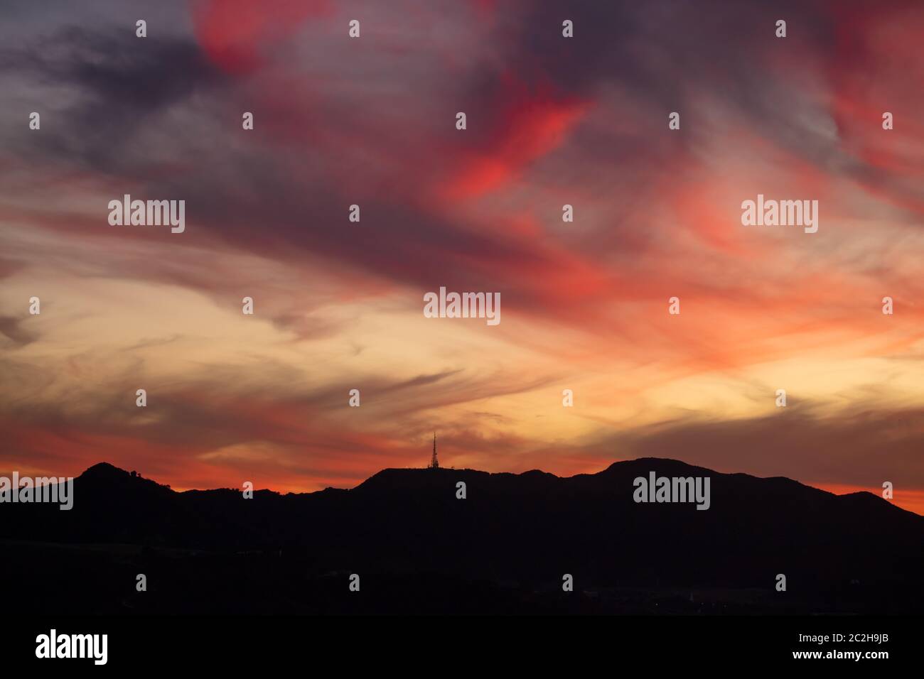 Formazione di nuvole rosa Hollywood Foto Stock