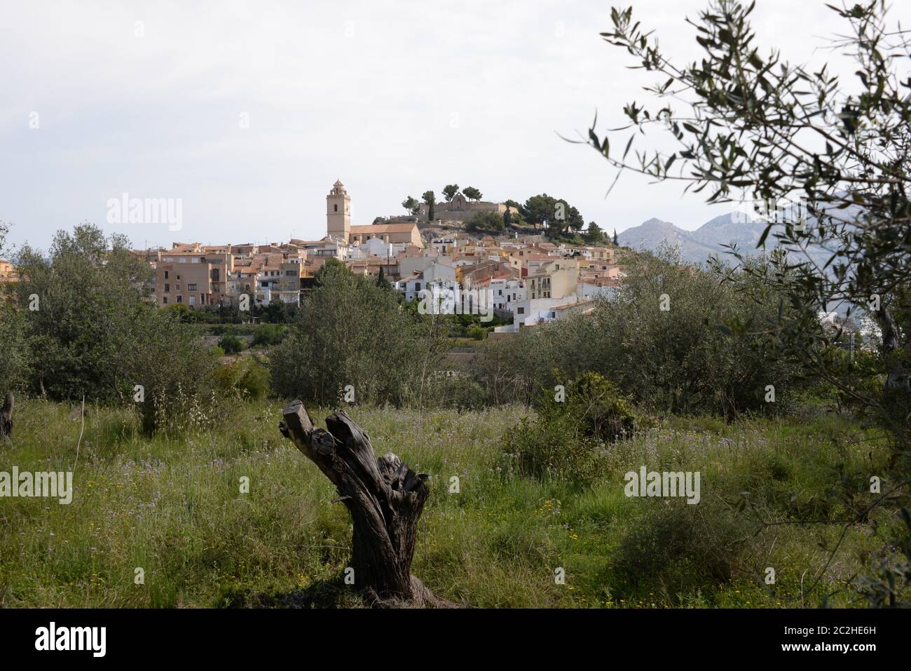 Paesaggi urbani, facciate di case, il paesaggio di Polop de la Marina, Costa Blanca, Spagna, maggio, 2019 Foto Stock