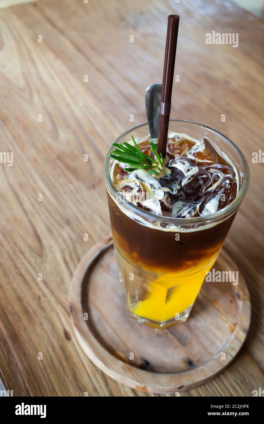Drink di firma di iced peach caffè nero, stock photo Foto Stock