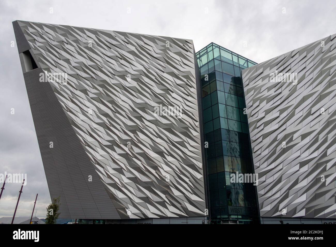 Edificio del museo Titanic Belfast a Belfast, Irlanda del Nord, Regno Unito, Europa Foto Stock
