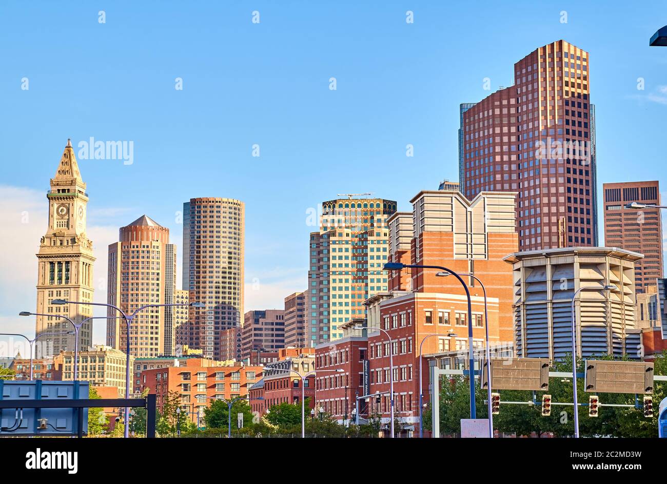 Bella vista di Boston e cielo blu in serata. Boston è la capitale e la città più popolosa del Commonwealth del Massachusetts, nella United St Foto Stock