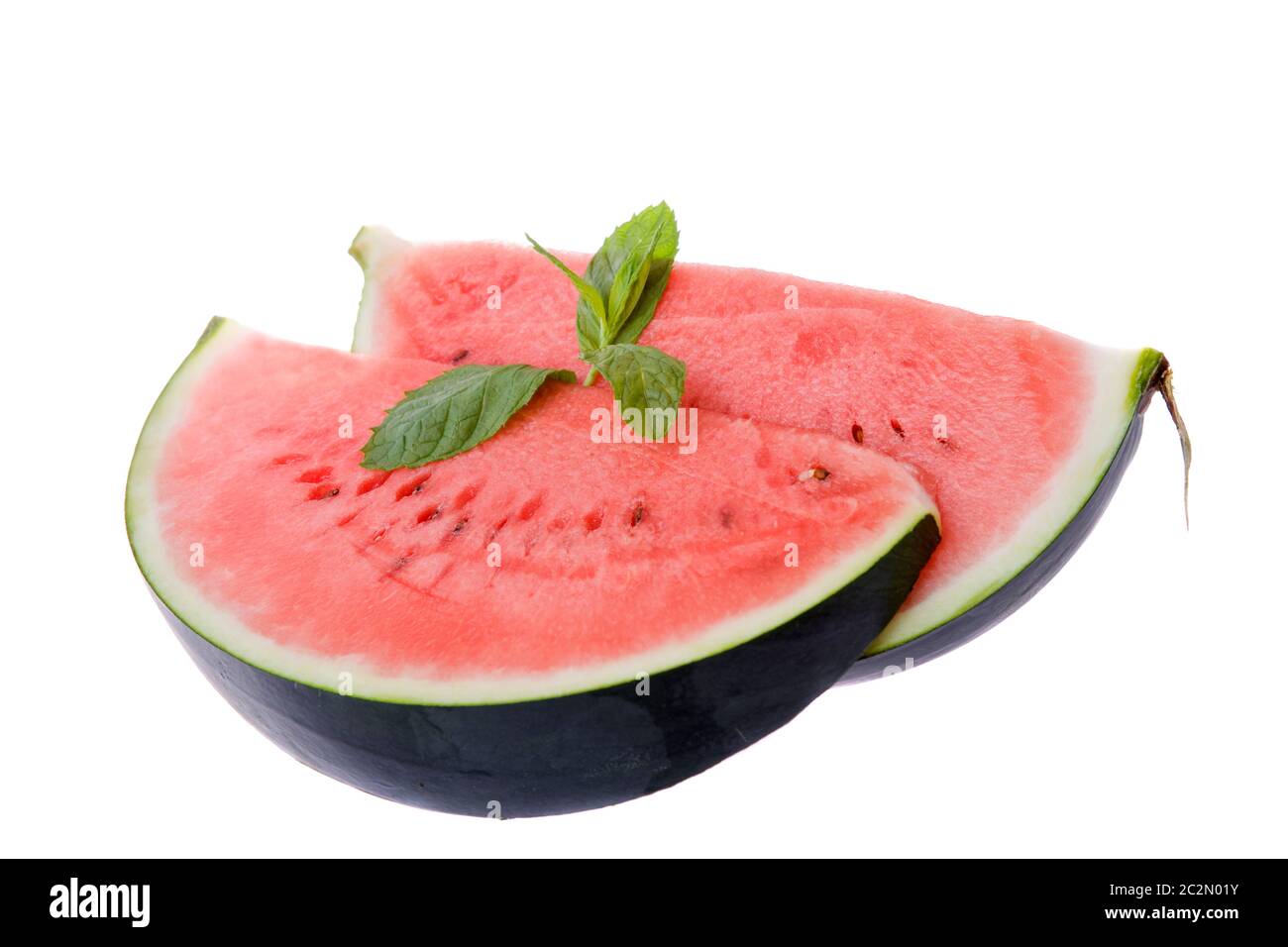 Acqua di due fette di melone, isolato su sfondo bianco Foto Stock