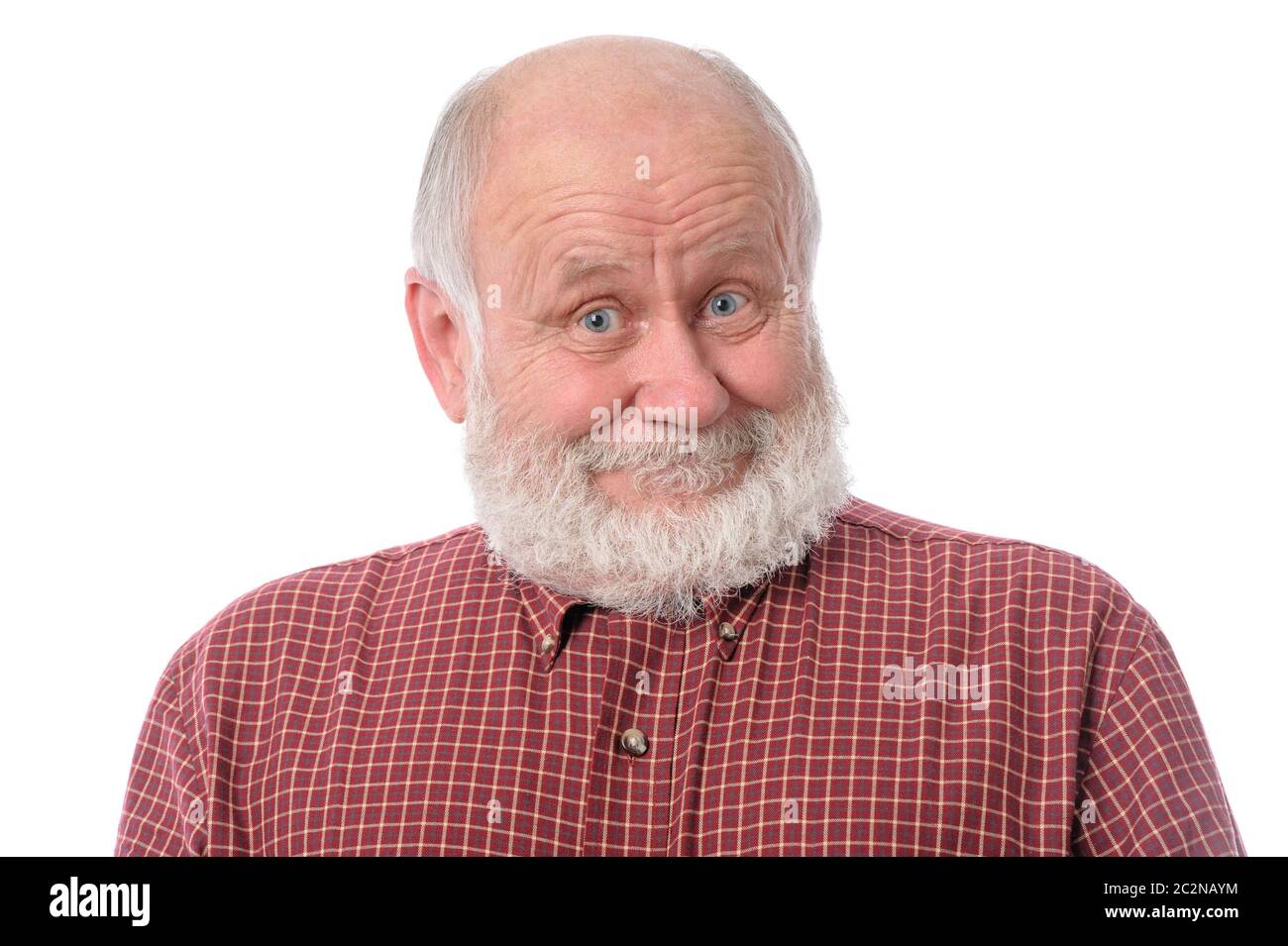Senior uomo mostra sorpreso sorriso espressione facciale, isolato su bianco Foto Stock