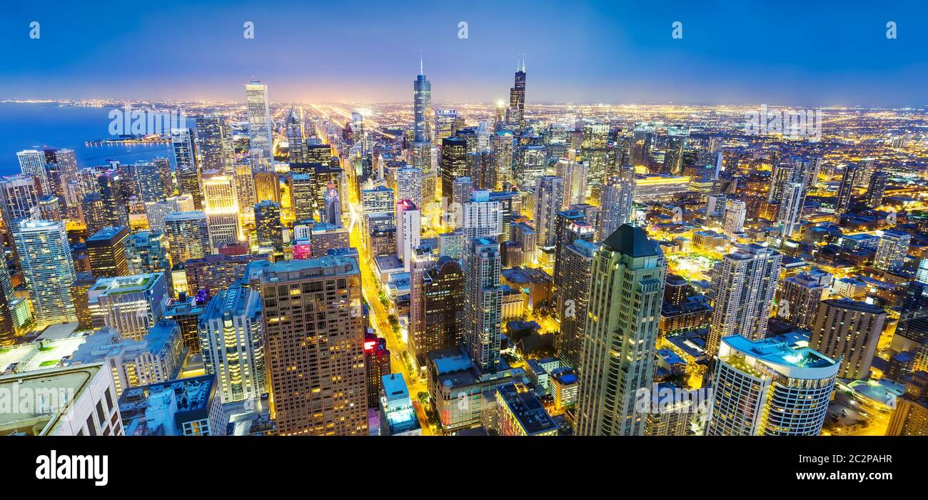 Panorama Chicago città sulla costa, vista notturna, Illinois USA. Foto Stock