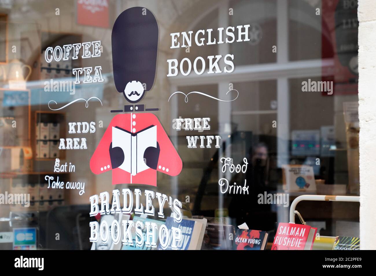 Bordeaux , Aquitaine / Francia - 06 14 2020 : Bradley's Bookshop logo negozio di libri inglesi segno negozio in strada Foto Stock