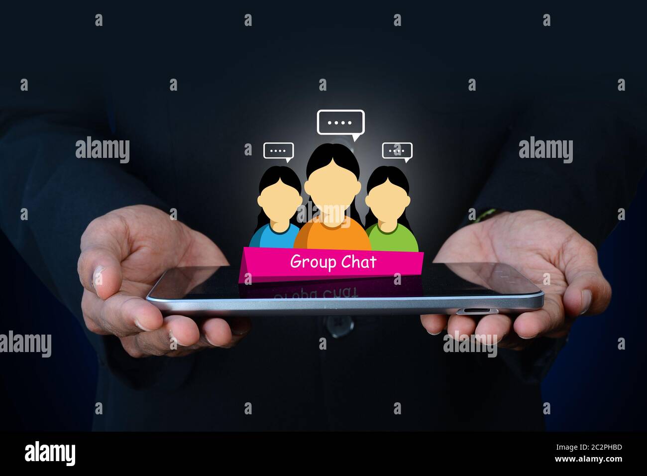 Uomo che mostra sociale il concetto di rete Foto Stock