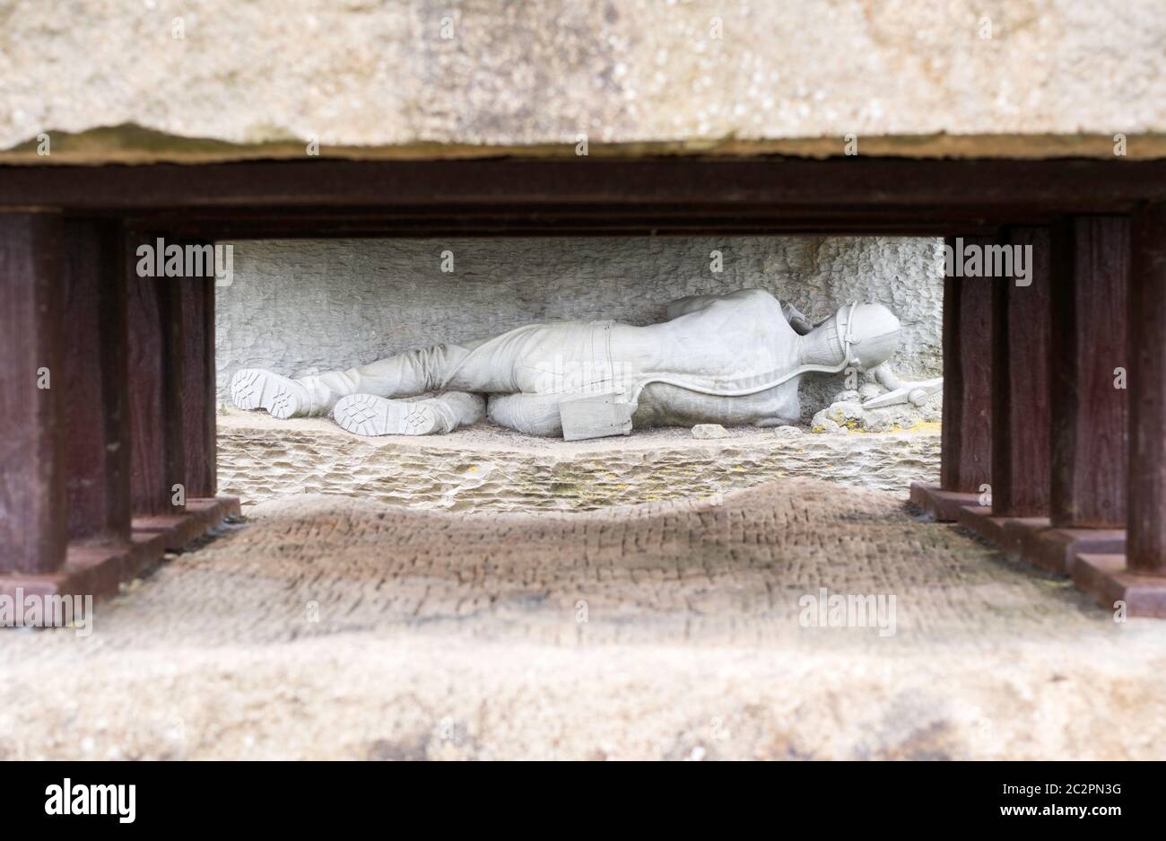 La scultura commemorativa dei minatori di carbone, di Colin Wilbour, al Parco dell'Elba, ex sito della fossa e dei cokeworks di Lambton, Houghton le Spring, Inghilterra, UK Foto Stock La scultura commemorativa dei minatori di carbone, di Colin Wilbour, al Parco dell'Elba, ex sito della fossa e dei cokeworks di Lambton, Houghton le Spring, Inghilterra, UK Foto Stock