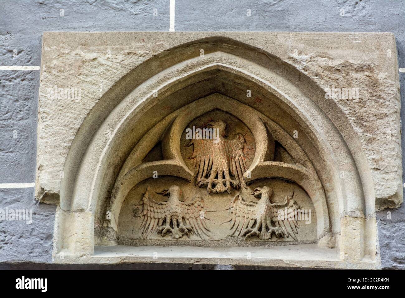 I dettagli architettonici della Casa Tavel al Museo di storia di Ginevra in Svizzera mostrano intricate opere in pietra e un significato storico. Svizzera Foto Stock