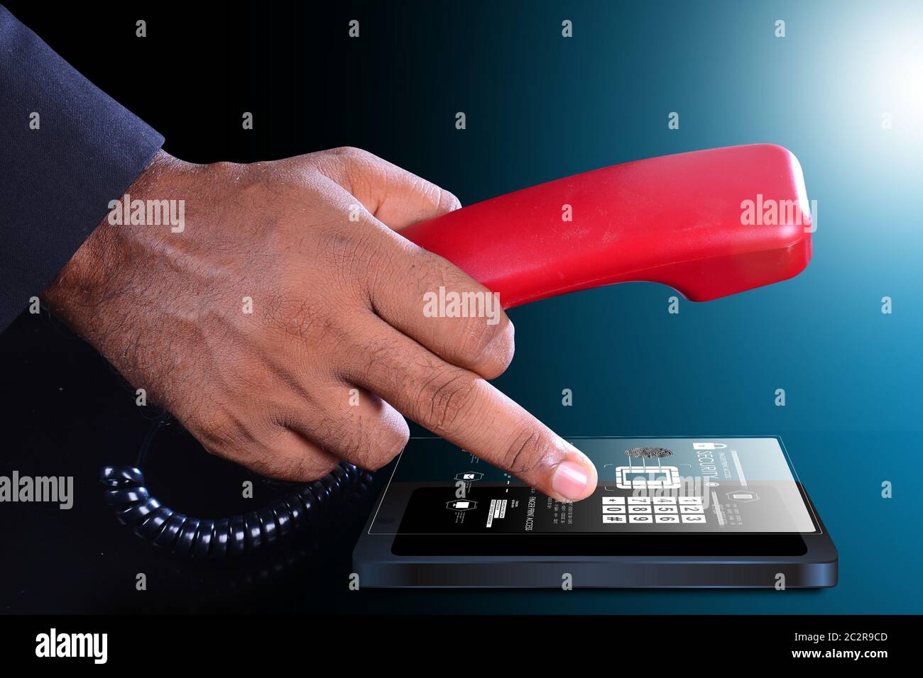 Man mano con telefono, concetto di comunicazione Foto Stock