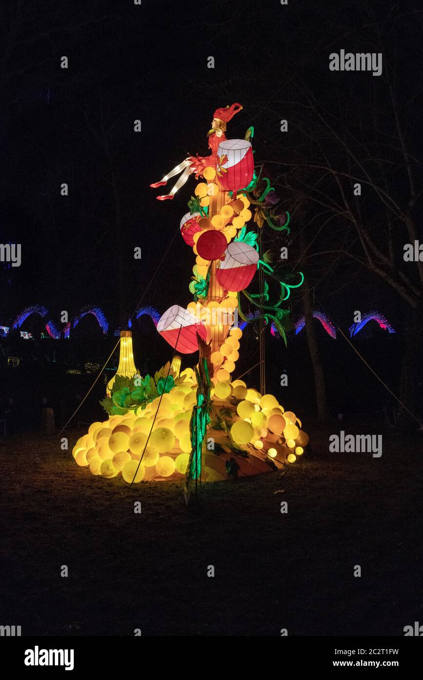 Francia Gaillac Tarn 12-2018: La festa delle lanterne uno dei più grandi del suo genere in Europa si svolge in quattro ettari di parklan nel villaggio di Foto Stock