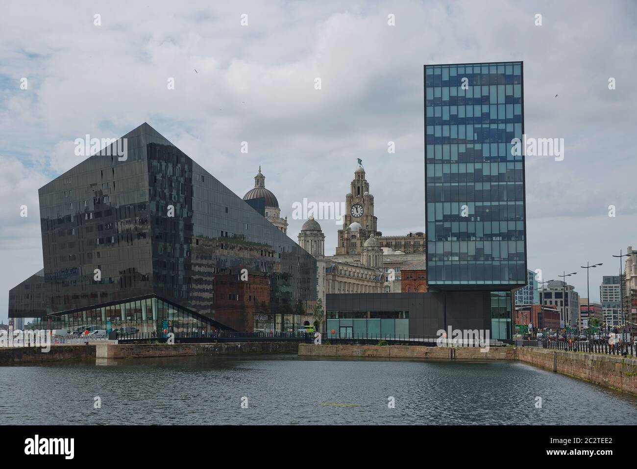 Edificio moderno del Museo di Liverpool e della Galleria Open Eye a Liverpool nel Regno Unito Foto Stock