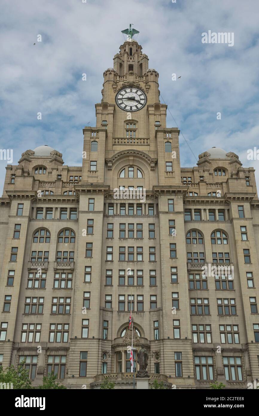 Edificio storico del fegato e Torre dell'orologio di Liverpool, Liverpool, Inghilterra, Regno Unito Foto Stock