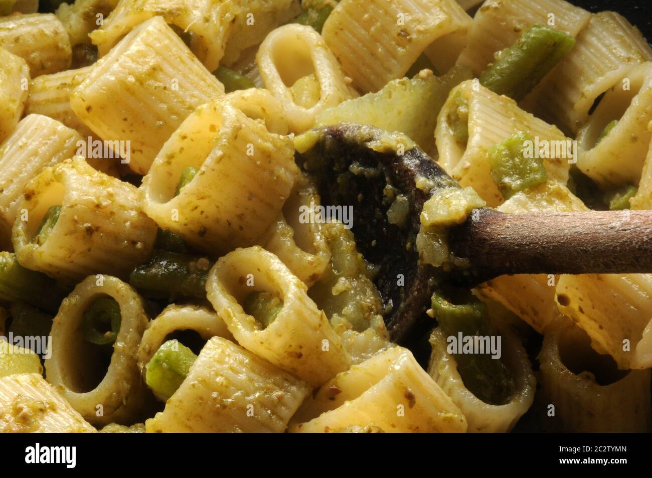 Pesto genovese con fagioli e patate Foto Stock