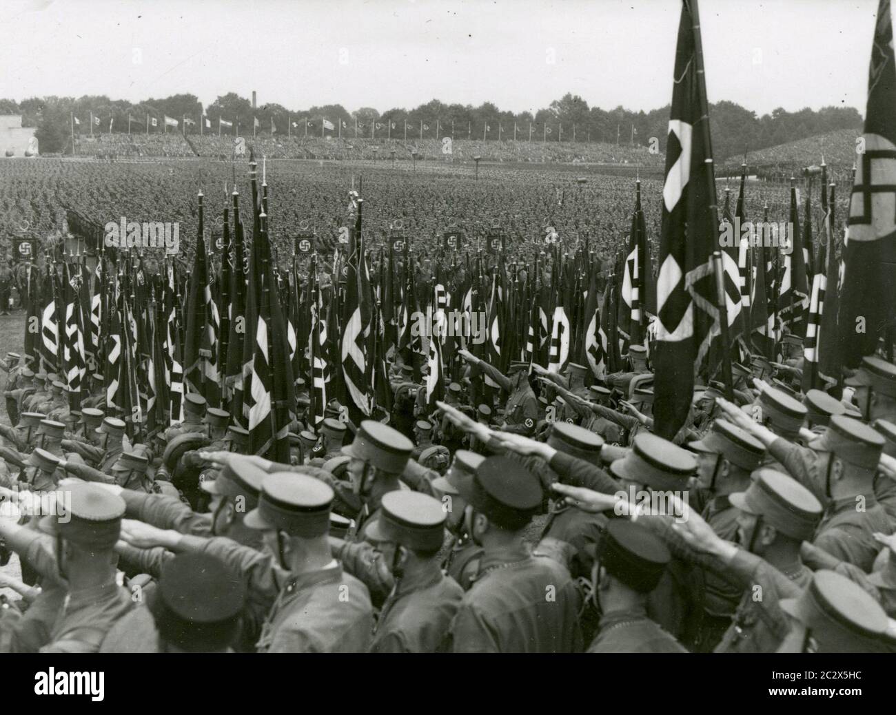 Foto del Partito nazista Rally nel 1933 a Nuernberg Heinrich Hoffmann Fotografie 1933 fotografo ufficiale di Adolf Hitler, e un politico e editore nazista, che era un membro del circolo intimo di Hitler. Foto Stock