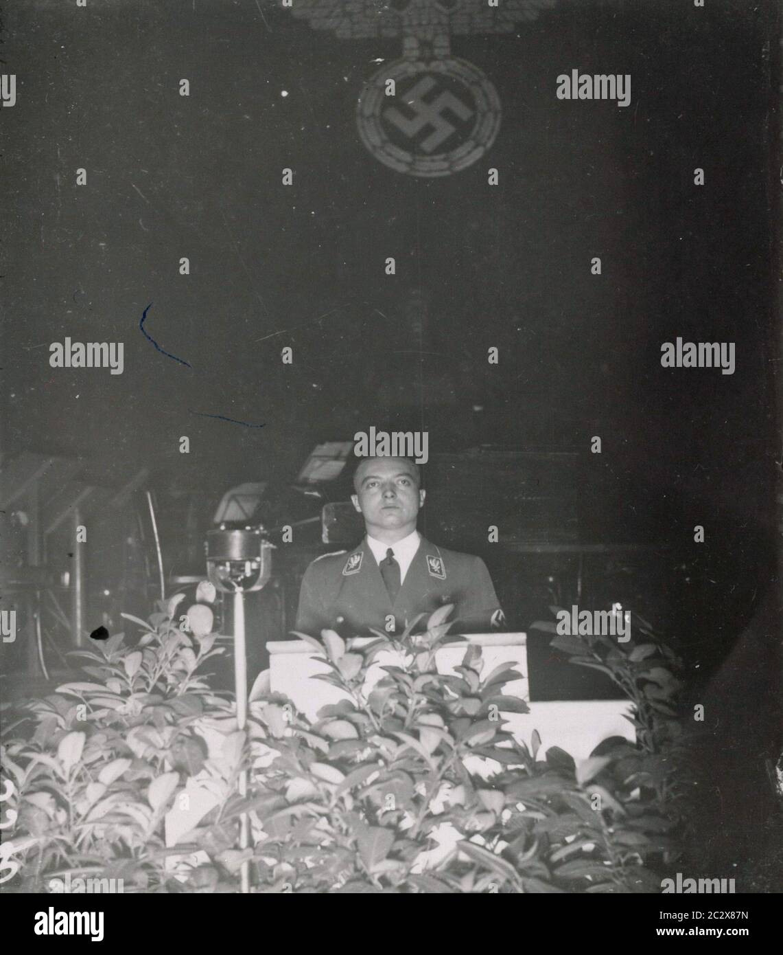 Heinrich Hoffmann fotografa 1933 il fotografo ufficiale di Adolf Hitler, e un politico e editore nazista, che era un membro del circolo intimo di Hitler. Foto Stock