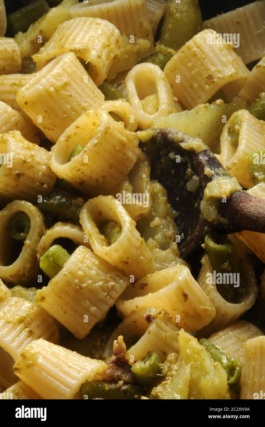 Pesto genovese con fagioli e patate Foto Stock
