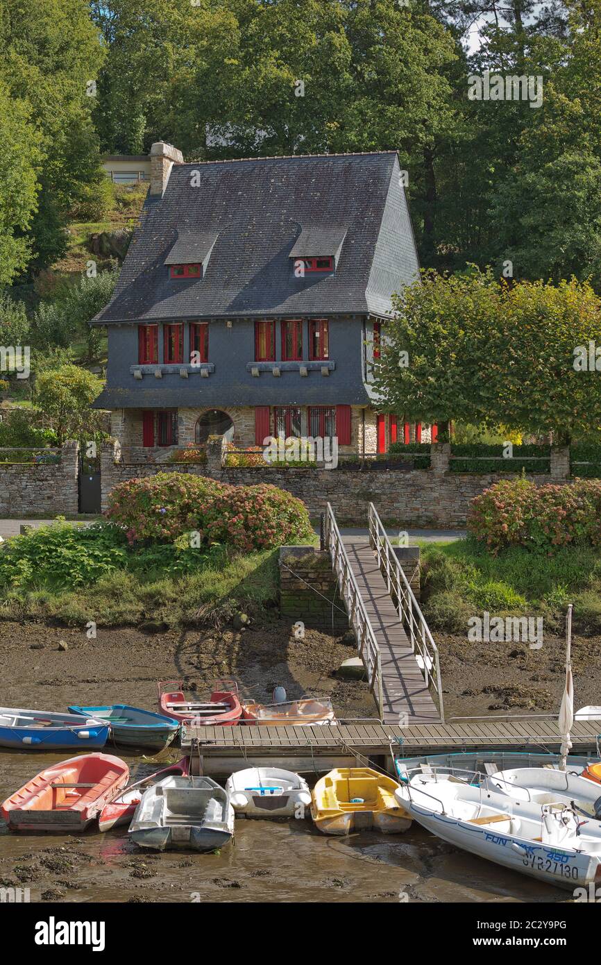 Paesaggio idilliaco a Pont-Aven, un comune nel dipartimento Finistère della Bretagna (Bretagne) Foto Stock