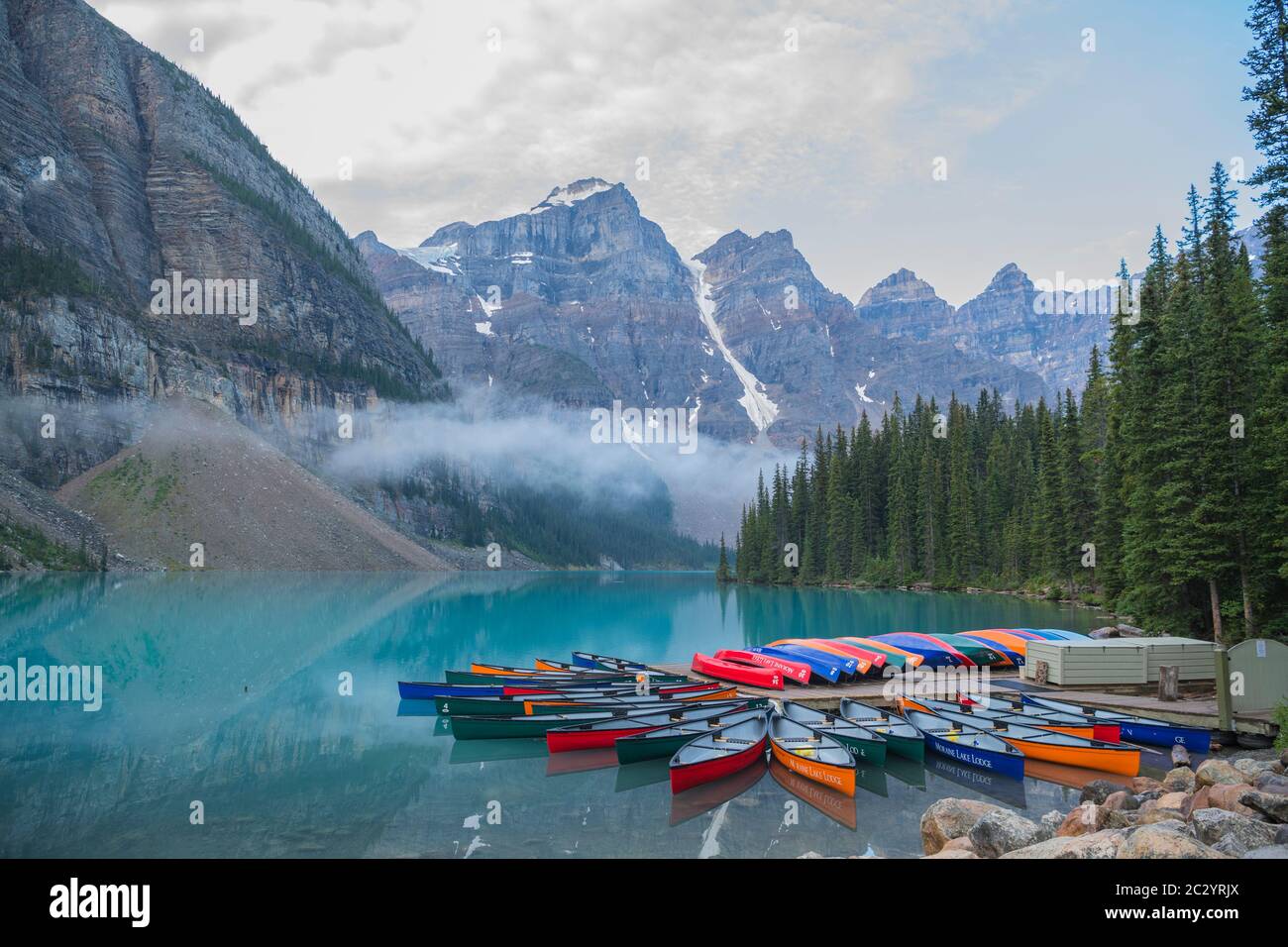 Paesaggio montano panoramico del Parco Nazionale di Banff, Banff, Alberta, Canada Foto Stock