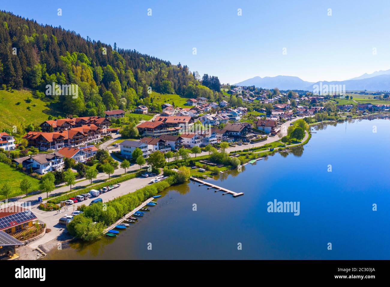 Hopfen am See, Hopfensee, vicino a Fuessen, Drone Uptake, Ostallgaeu, Allgaeu, Swabia, Alpino, Baviera, Germania Foto Stock
