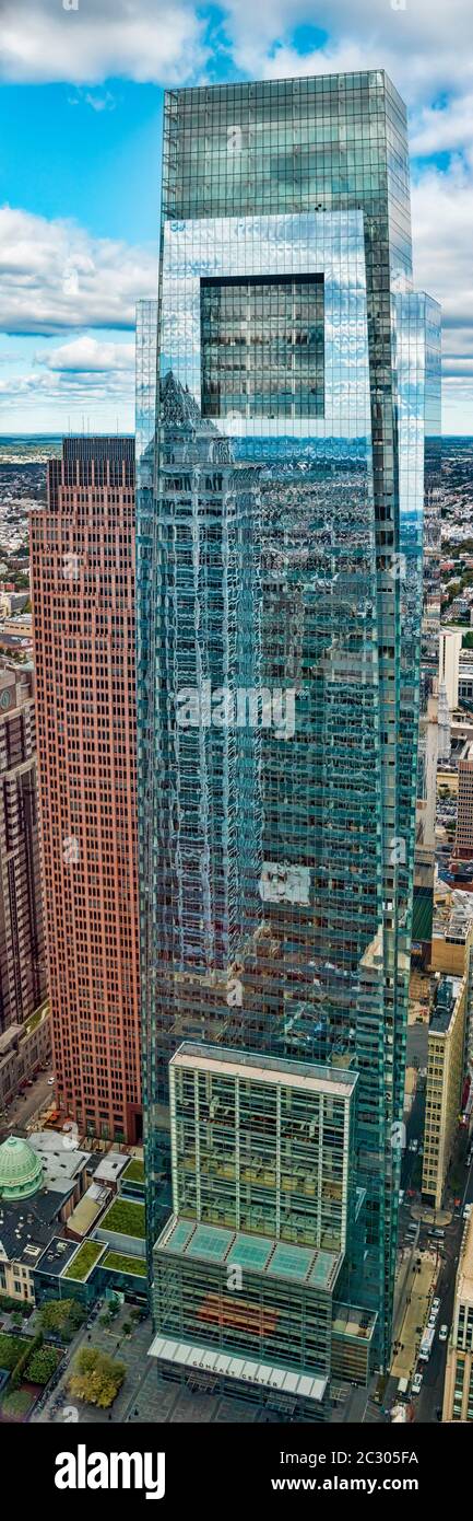 Grattacielo visto dalla piattaforma di osservazione al 1 Liberty Place, Philadelphia, Pennsylvania, USA Foto Stock