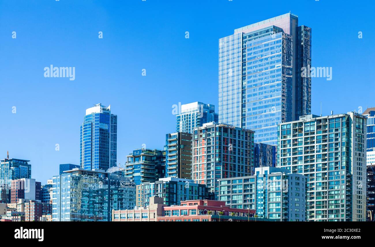 Grattacieli sotto il cielo limpido, Seattle, Washington state, USA Foto Stock