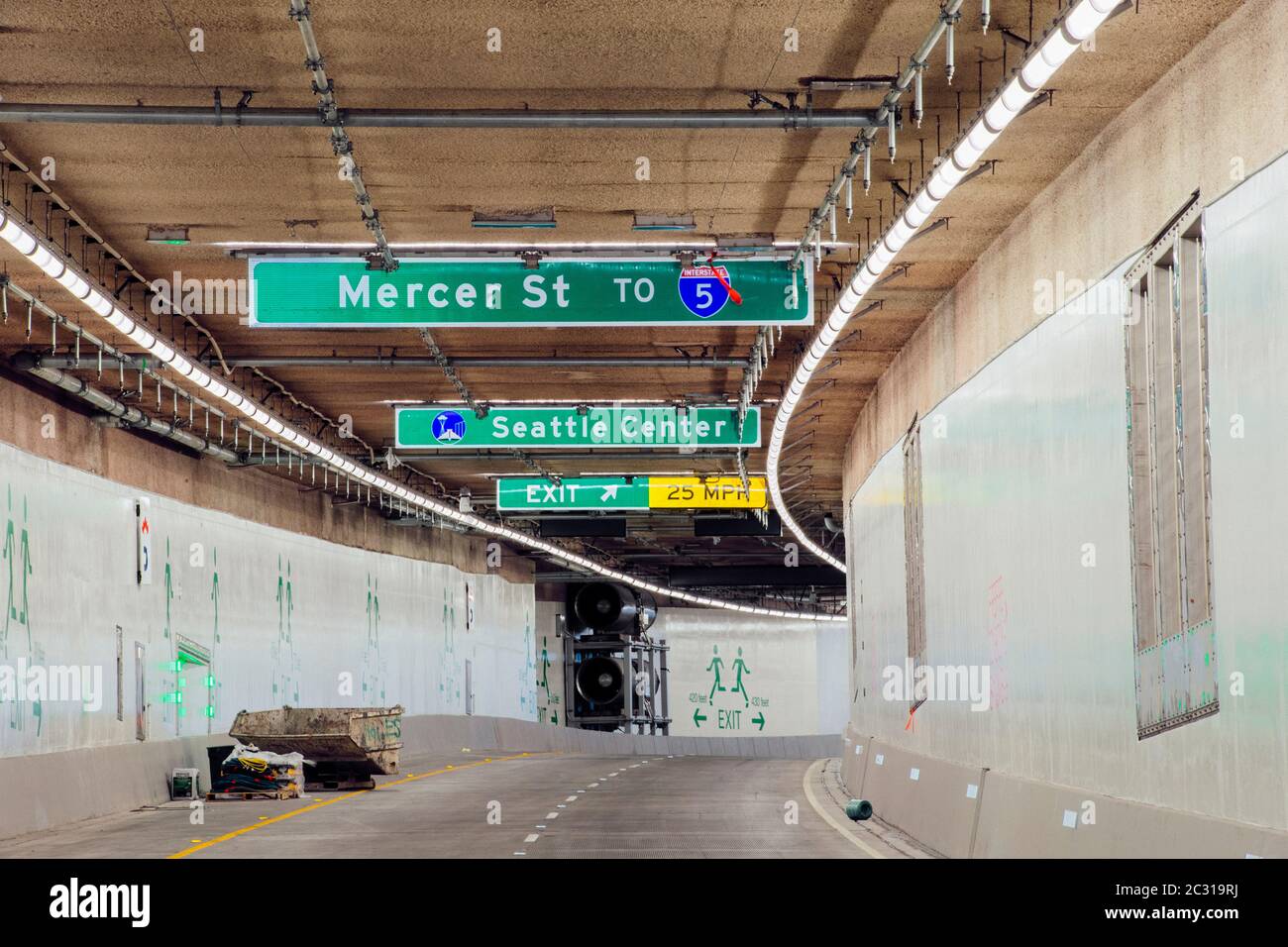 Traffic tunnel, Seattle, Washington, USA Foto Stock