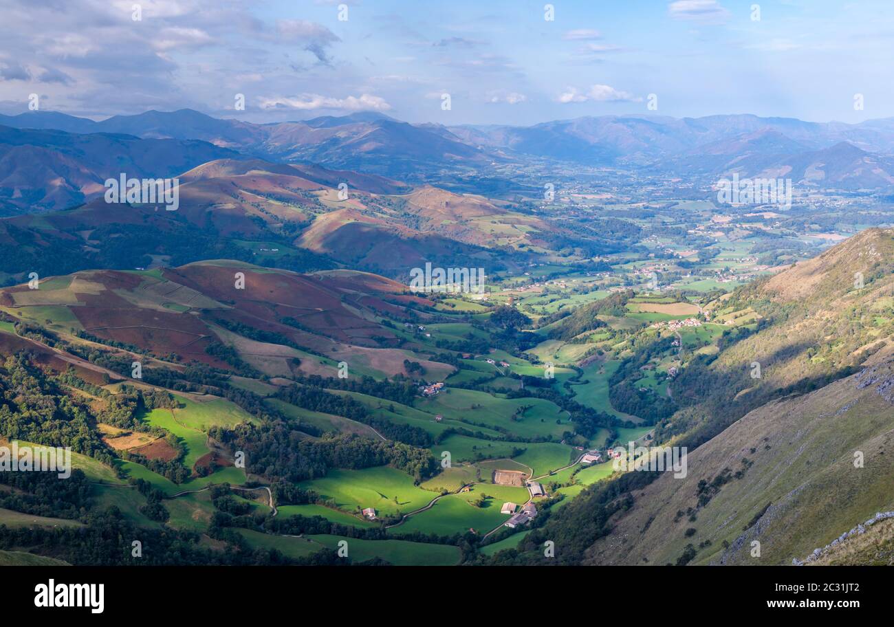 Picco di Behorleguy, montagne Iraty, Paesi Baschi, Pirenei Atlantici, Francia Foto Stock