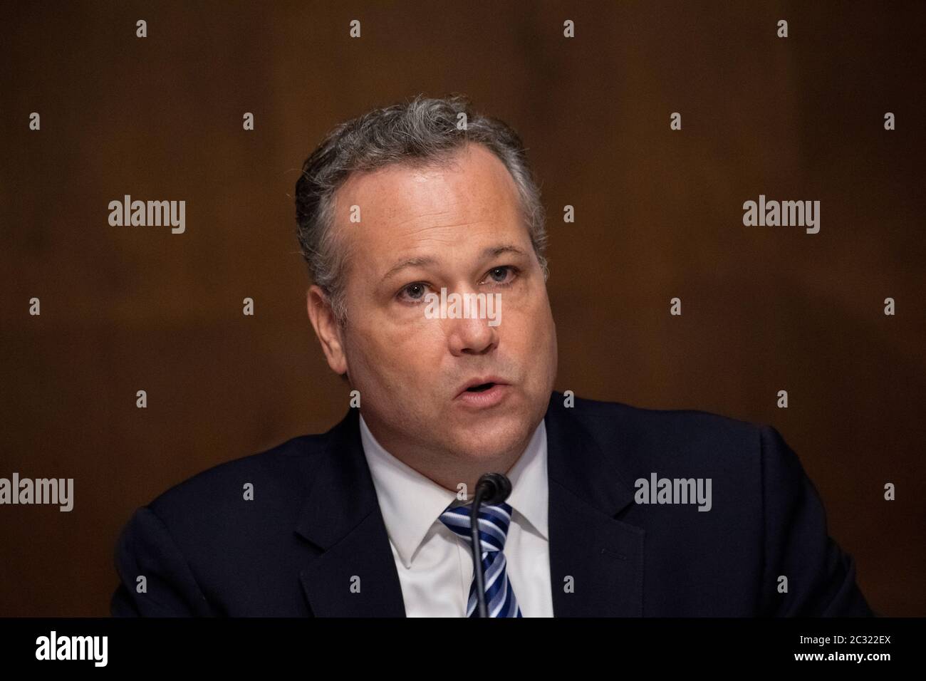 James L. Richardson, direttore del Dipartimento di Stato per l'assistenza estera, testimonia durante un'audizione del Comitato per le relazioni esterne del Senato su "U.S. International Pandemic Preparedness" nel Campidoglio di Washington giovedì 18 giugno 2020.Credit: Caroline Brehman/Pool via CNP /MediaPunch Foto Stock