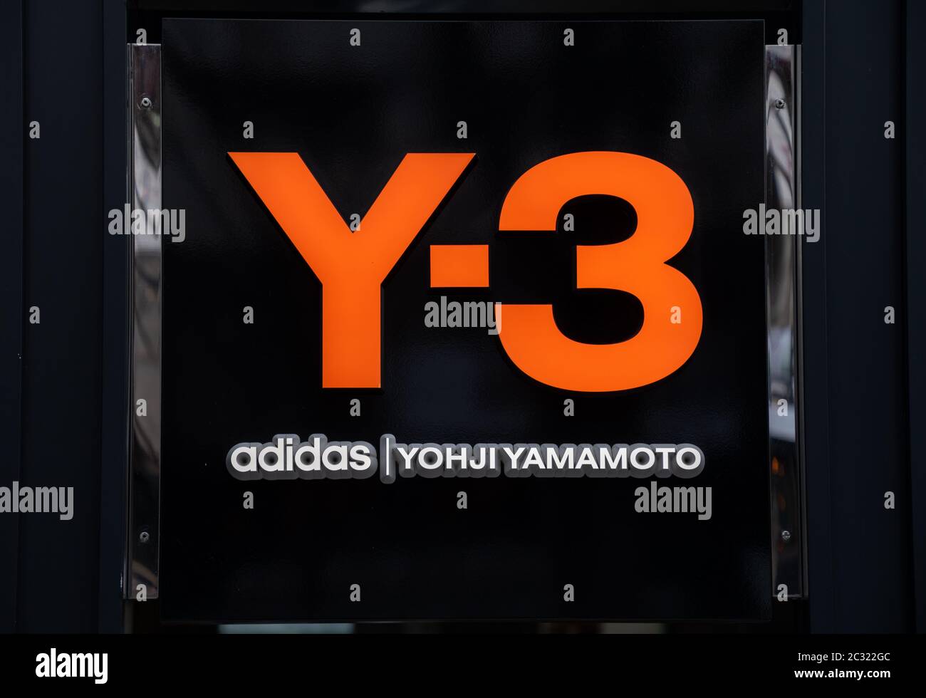 Adidas y-3 logo 2025