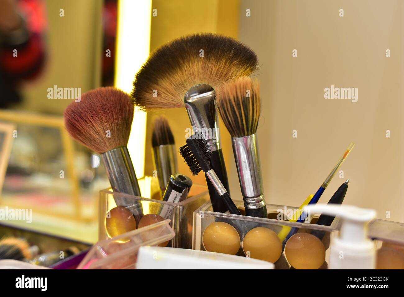 Professionale di make-up pennelli Foto Stock