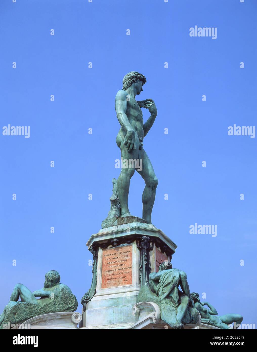 Michelangelo's 'Statue of David' su Piazzale Michelangelo, Firenze (Firenze), Regione Toscana, Italia Foto Stock