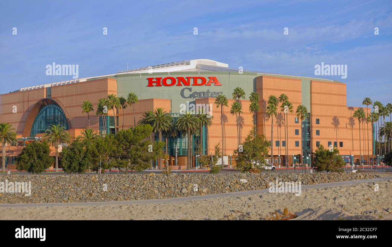 Un'ampia immagine dell'Honda Center nel centro di Anaheim Foto Stock