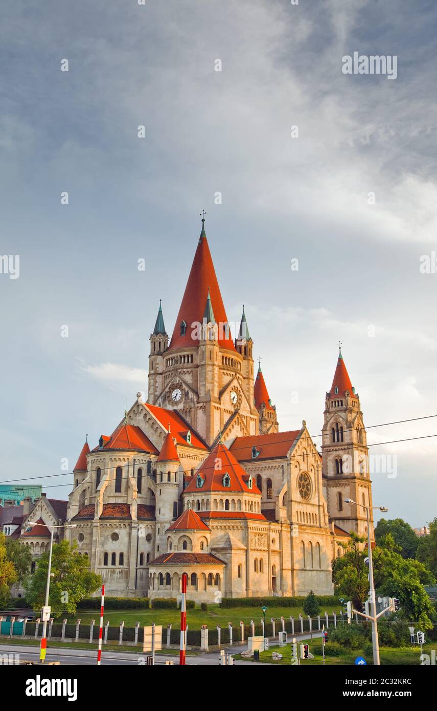 Chiesa Heiliger Francesco di Assisi, Vienna, Austria Foto Stock