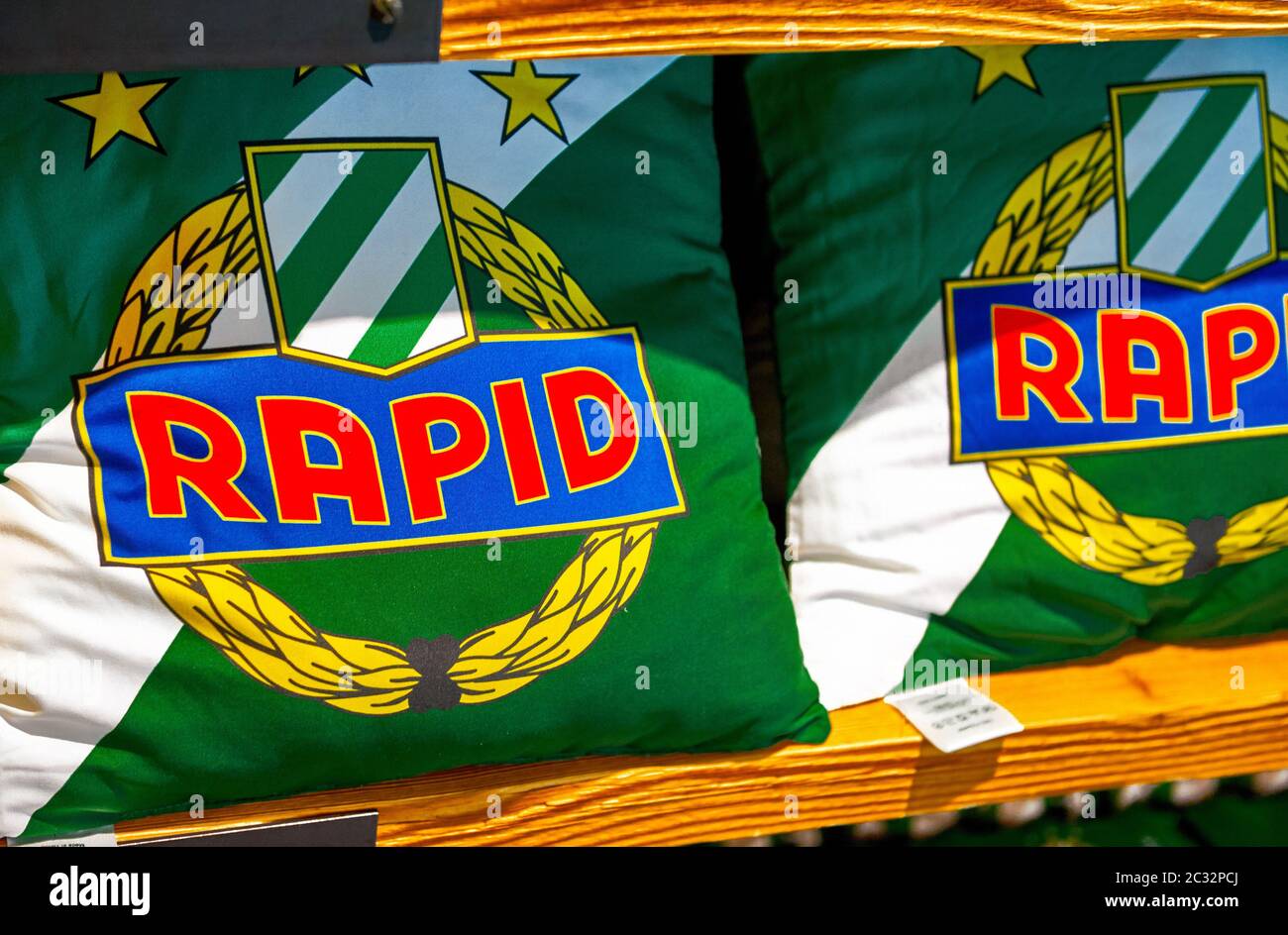 Visita al negozio di tifosi del FC Rapid Vienna Foto Stock