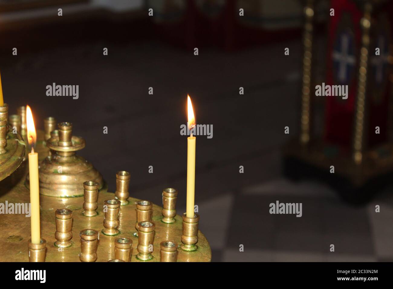 Icone all'interno della Chiesa ortodossa in Ucraina Foto Stock