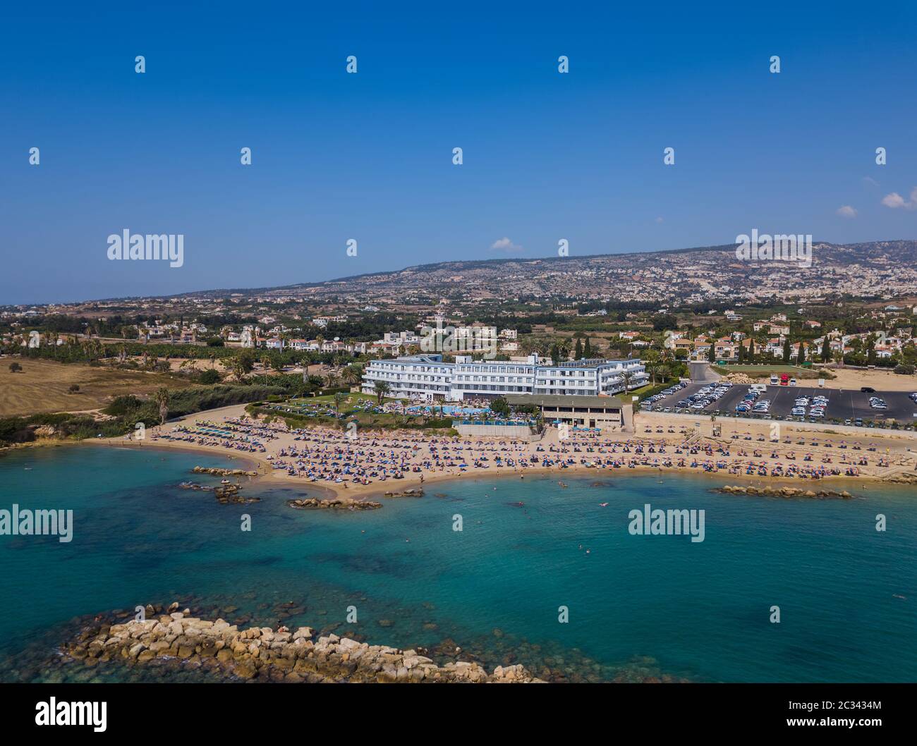 Spiaggia di corallo a Paphos Cipro - vista aerea Foto Stock