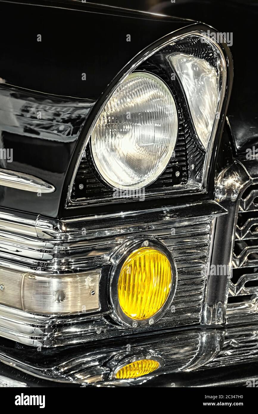 Frammento di una vecchia Red retro Car Foto Stock