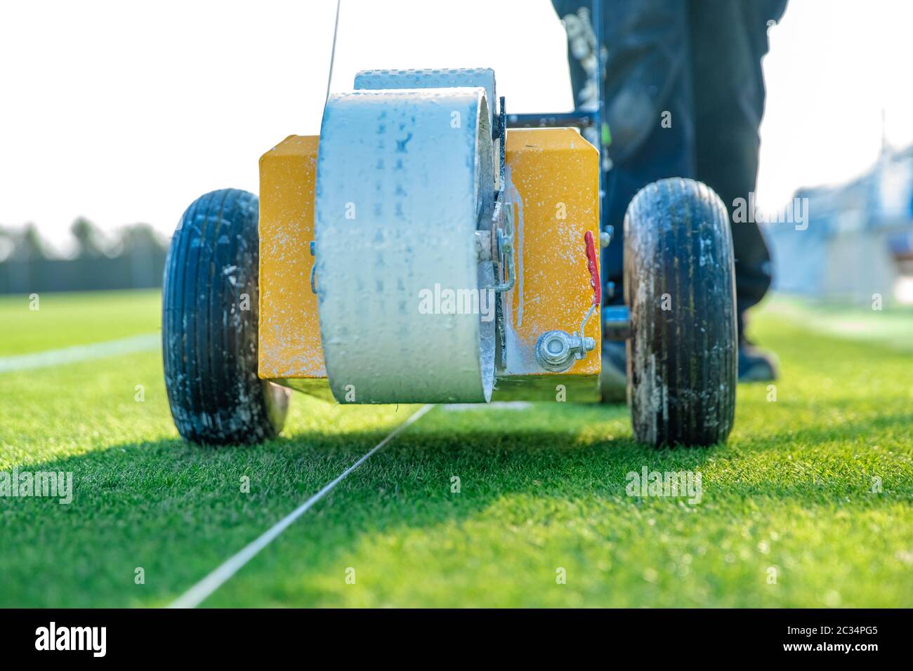Contrassegni del campo di calcio: Contrassegno centrale, linea centrale, cerchio centrale, aree di penalità, aree di obiettivo, quadrante d'angolo Foto Stock