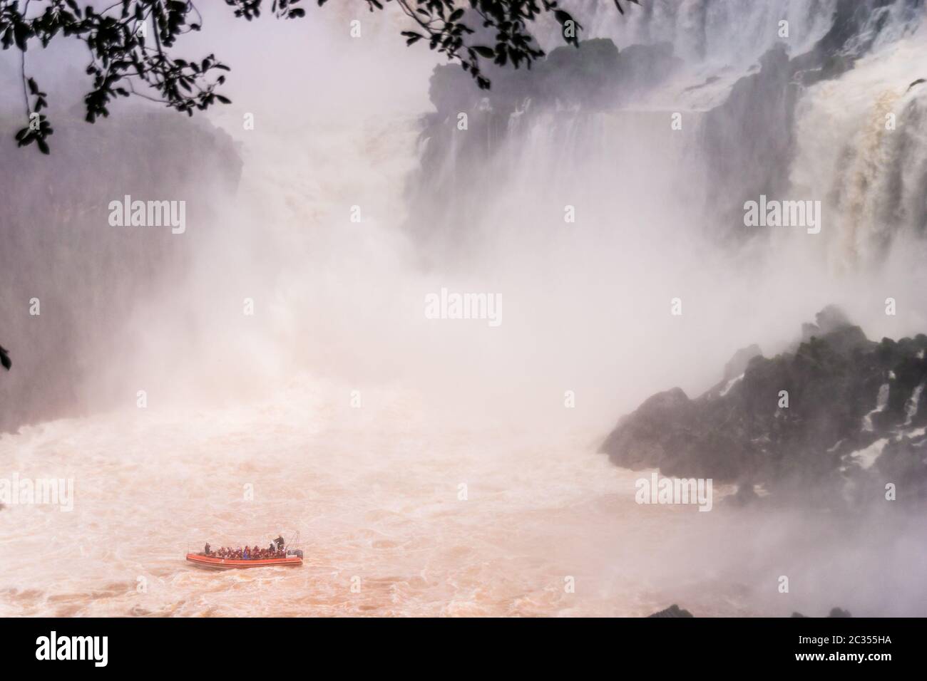 L'Iguacu cade in Argentina Brasile con avventura Foto Stock