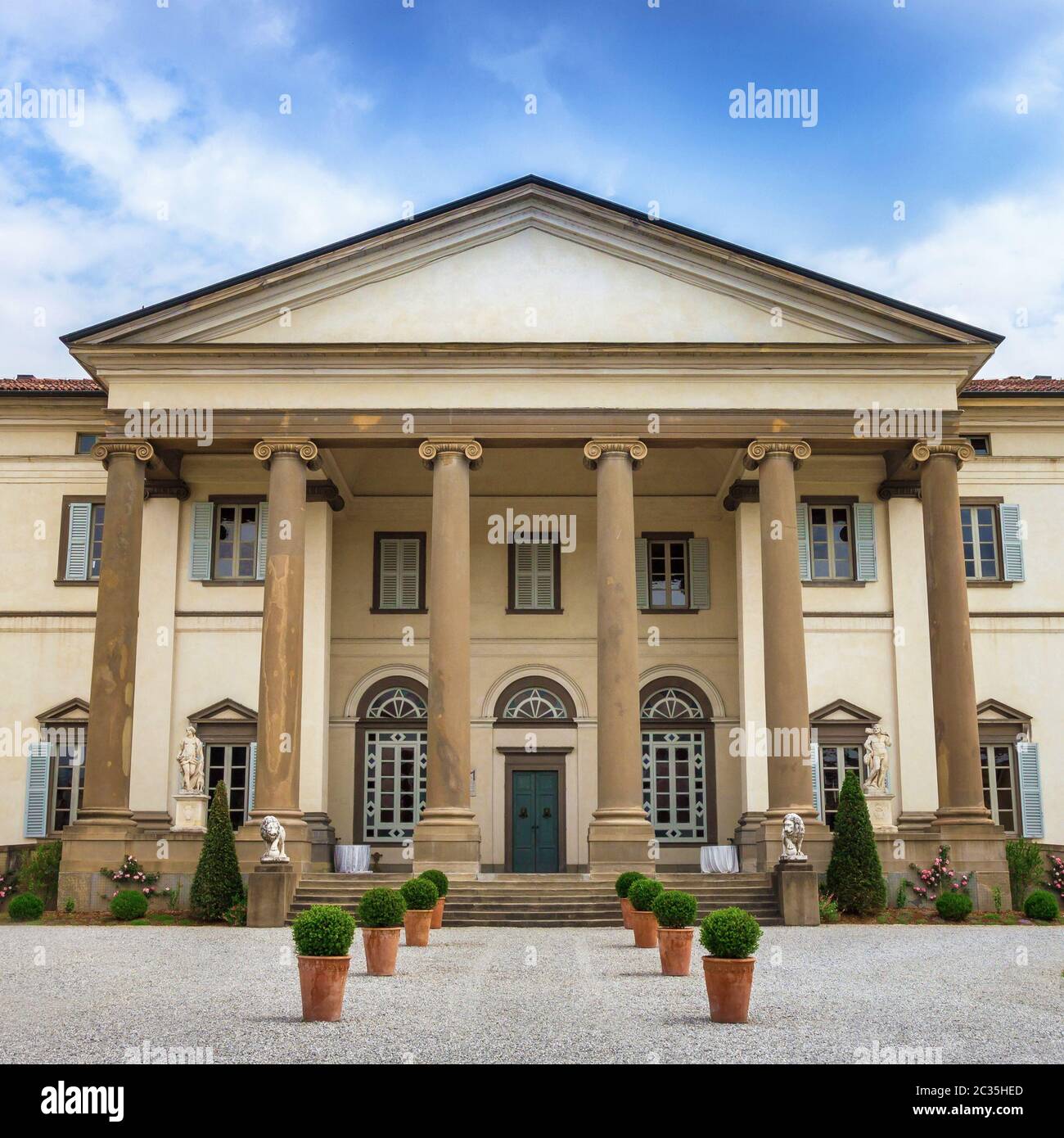 Villa italiana in stile neoclassico Foto Stock
